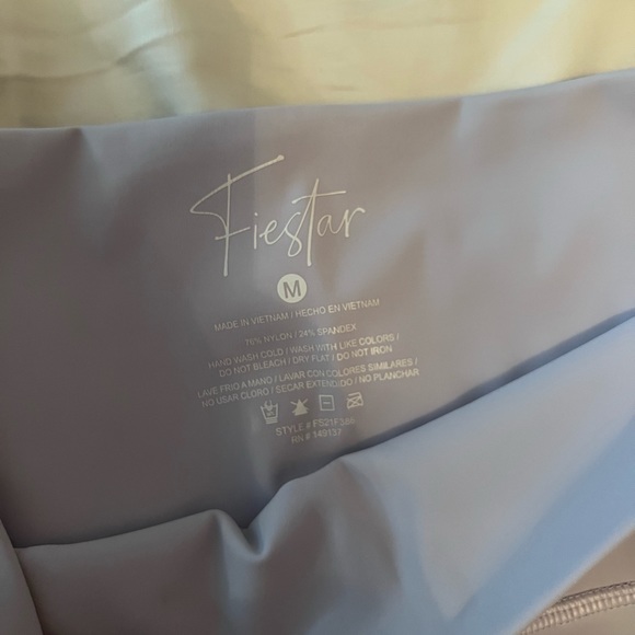 barely worn - Picture 2 of 2